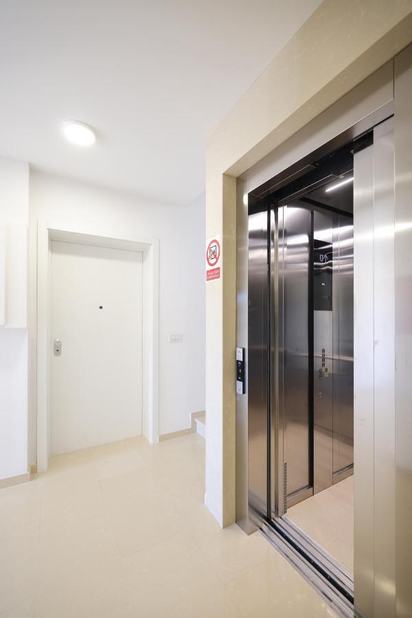 Leonardo Luxury Residence 2 Penthouse With Jacuzzi Zadar Bagian luar foto
